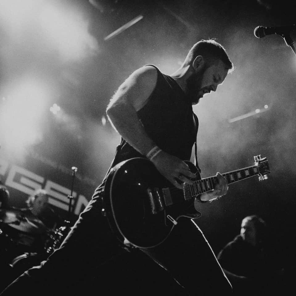 Novembersoundsbetter live: guitar